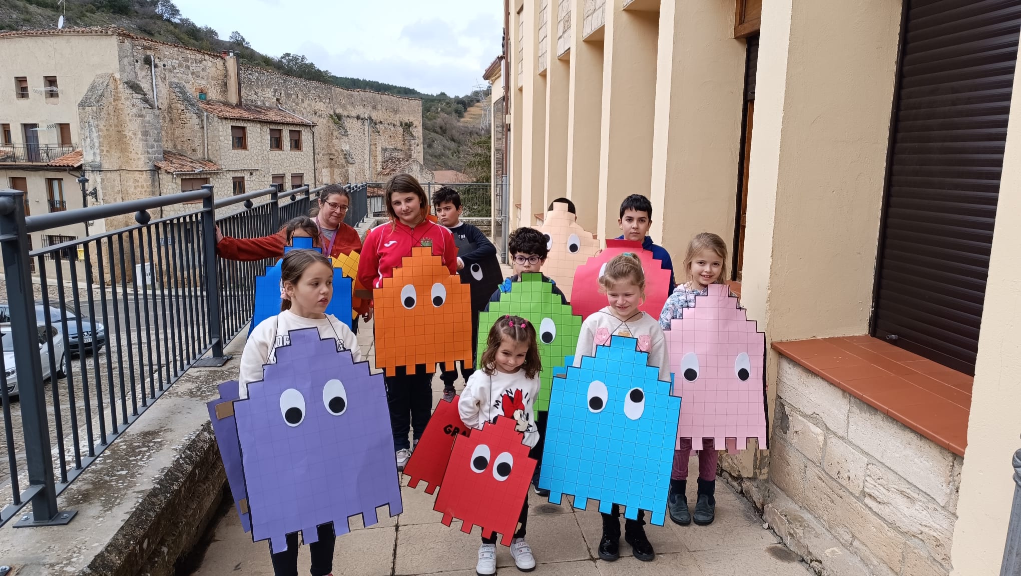 niños de Frías disfrazados para carnaval