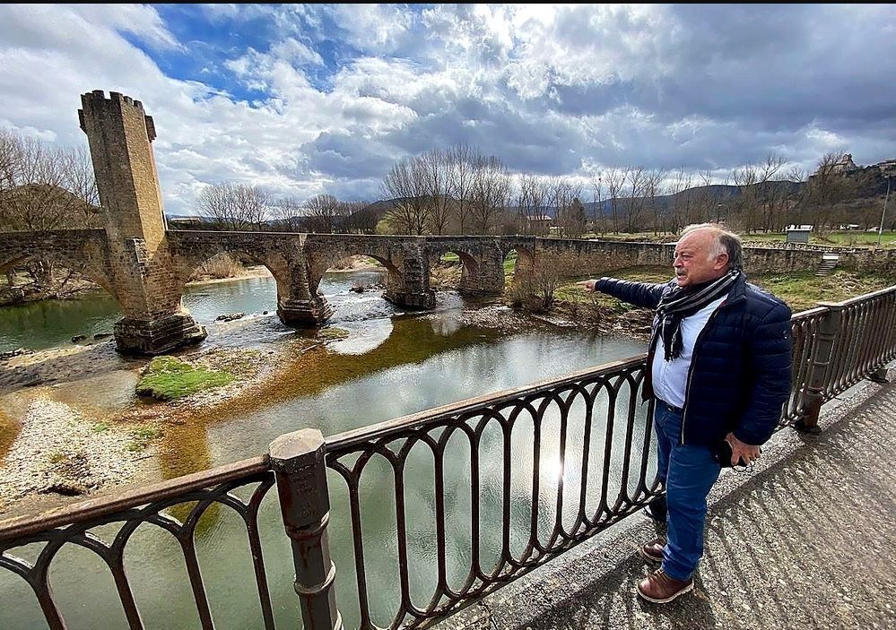 Frías exige una limpieza del Ebro tras los daños del Puente