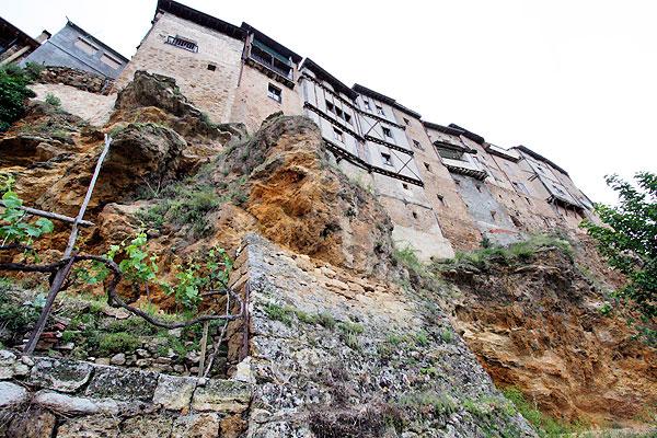 Las Casas Colgadas